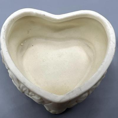 Cherub Trinket Box Heart Angel w/ Lute instrument Roses Jewelry Valentine Porcelain Bisque