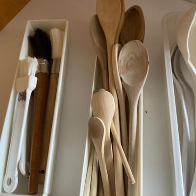 Kitchenware/Spoons/Baster Brushes