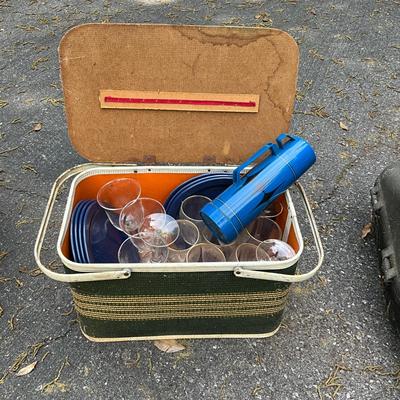 699 Vintage Picnic Basket with Plastic wares and Thermos