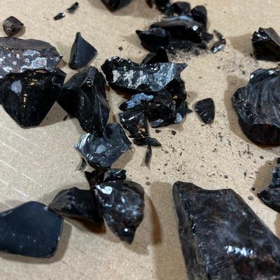 Box Obsidian Rock 