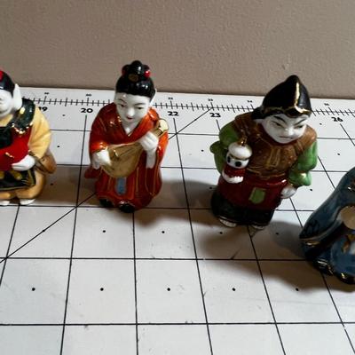 Group of Asian Figurines (6)