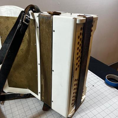 Carmen Accordion, White