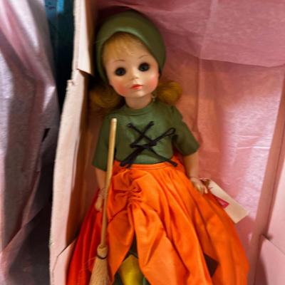 Snow White & Poor Cinderella Madame  