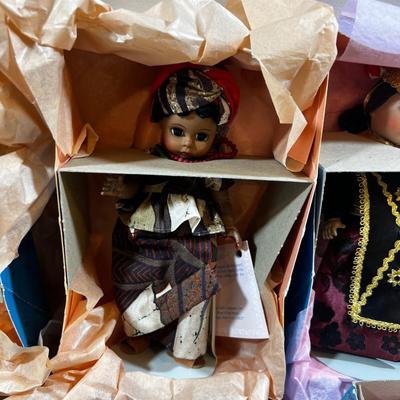 6 Country Alexander Dolls: Indonesia, Africa, Algeria, Hungary, China, Austria (boy) 