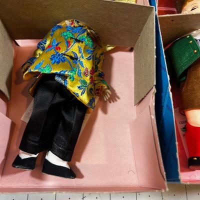 6 Country Alexander Dolls: Indonesia, Africa, Algeria, Hungary, China, Austria (boy) 