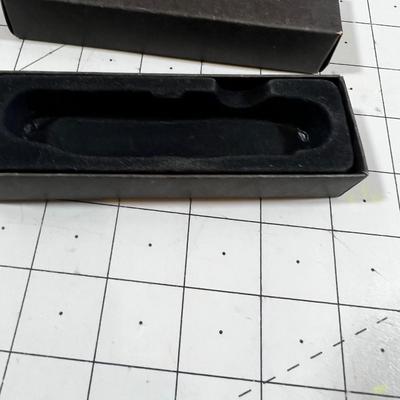 NRA Folding Pocket Knife with Presentation Box Never Used.