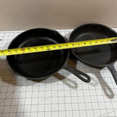 2 Cast Iron Skillets 