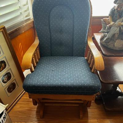 Oak Platform Glider Rocker, Blue Cushion 