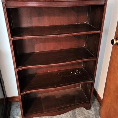 Lot #185  Vintage 4 Shelf Bookcase - Mahogany