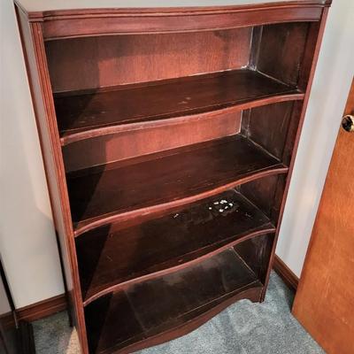Lot #185  Vintage 4 Shelf Bookcase - Mahogany