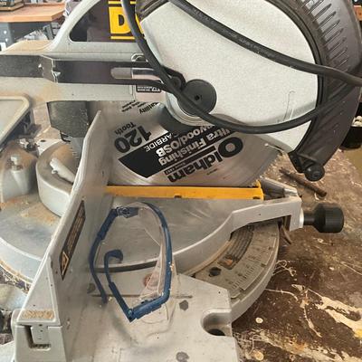 Lot 469 DeWalt Compound Miter Saw