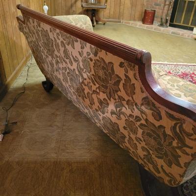 Wood Framed Upholstered Couch (1BLR-DW)