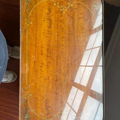 Pretty little side table