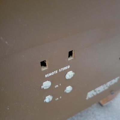 Magnavox Custom Console Stereo  (1LR-JS)