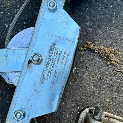 Lot 717 American Power Pull 2 Ton Wench & 6 Ton Hydraulic Jack