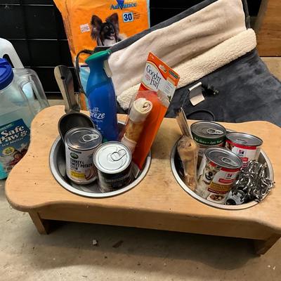 Lot 761 Pet Supplies