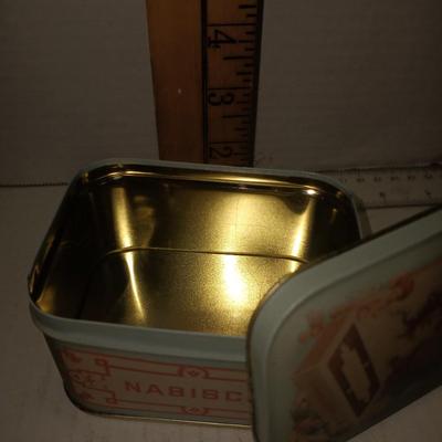 VINTAGE 1992 Nabisco Tin featuring Victorian Lady by The Tin Box Company of Amer