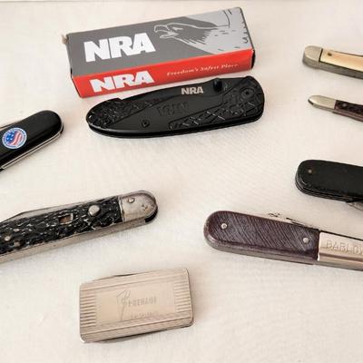 Lot 198  Pocket Knife Lot