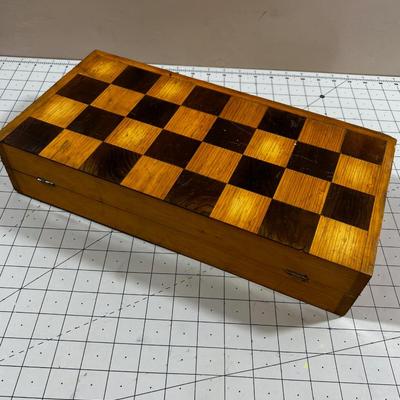 Turned wood / Carved Wood Chess Set With Box