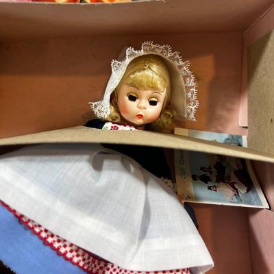 Madam  Alexander  Country Dolls: Crete, Belgium, Netherlands