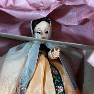 Madam  Alexander  Country Dolls: Crete, Belgium, Netherlands