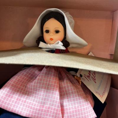 Madam  Alexander  Country Dolls: Crete, Belgium, Netherlands