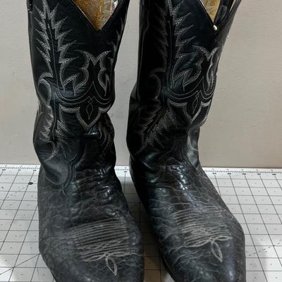 Pair of Tony Lamas Black