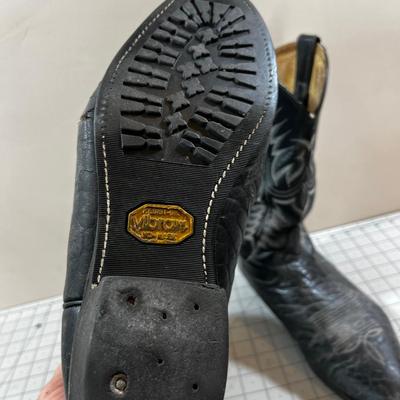 Pair of Tony Lamas Black