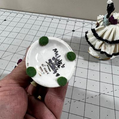 4 Dresden Figurines: Flamingo Dancers 