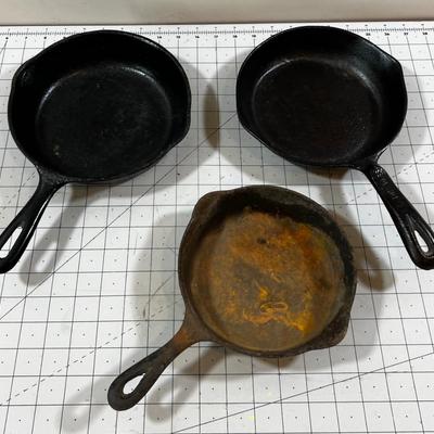 3 Vintage Cast Iron Skillets 