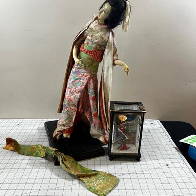 2 Vintage Japanese Dolls 