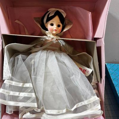 Snow White No. 1555 Madam Alexander Doll 