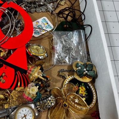 Mixed Lot of Costume Jewelry 