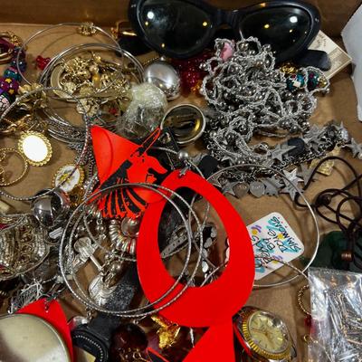 Mixed Lot of Costume Jewelry 