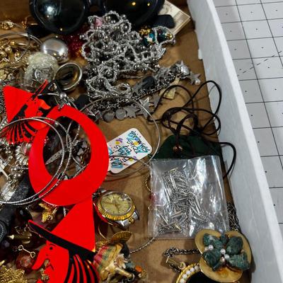Mixed Lot of Costume Jewelry 