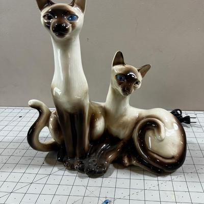 The most Awesome Cat Lamp ever