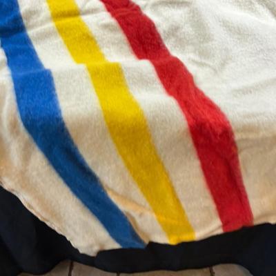 Hudson Bay Blanket, Golden Dawn 