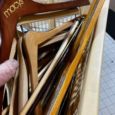 Basket of wood Hangers