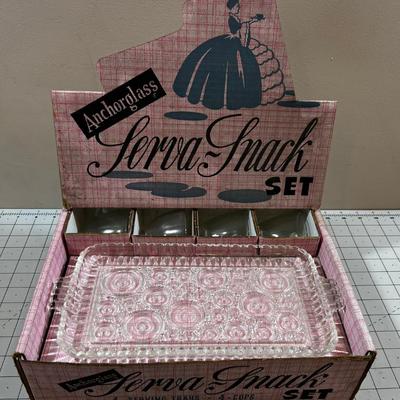 Vintage NEW Anchor Glass Snack Set (4) Cups and Plates   