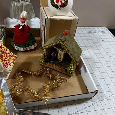 Box Top of Christmas do-Das 