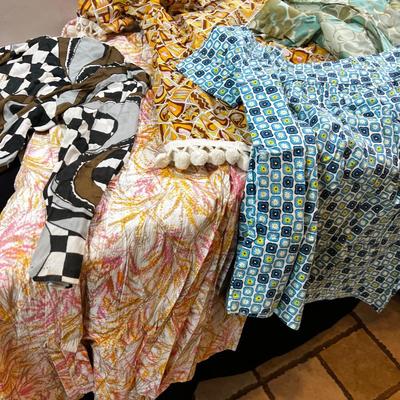 Vintage Women's Clothing! KOOL!!