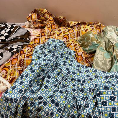 Vintage Women's Clothing! KOOL!!