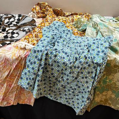 Vintage Women's Clothing! KOOL!!