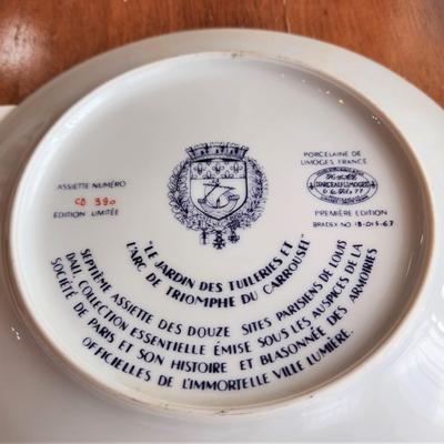 Lot #201  Lot of 10 limited edition LIMOGES Plates - Scenes of Paris