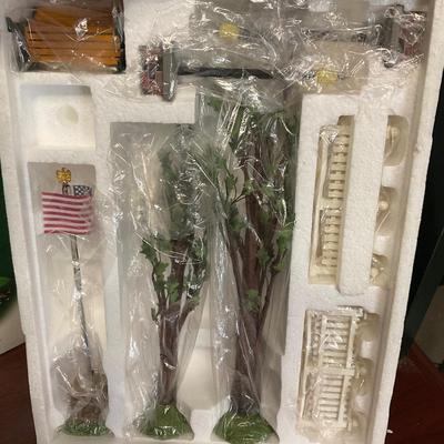 Department 56, Village Accessories.