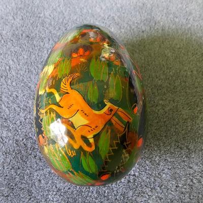 Decorated Eggs in a Variety of Mediums (1BR3-JS)