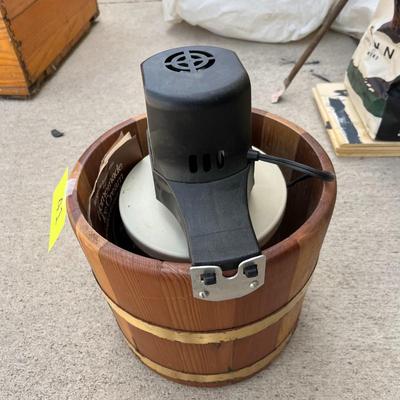 vintage Sterling Ice Cream maker 5 quart