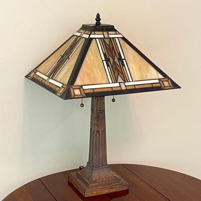 QUOIZEL INC. ~ Tiffany Style Table Lamp
