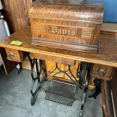 Davis Box Top Sewing Treadle two drawer