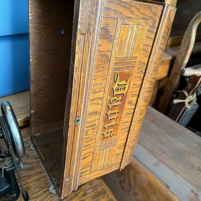 Davis Box Top Sewing Treadle two drawer